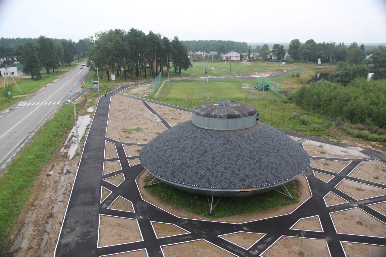 Космопарк ярославль. Огуднево НЛО. Огуднево летающая тарелка. Строительство Космопарка в Гагарине.